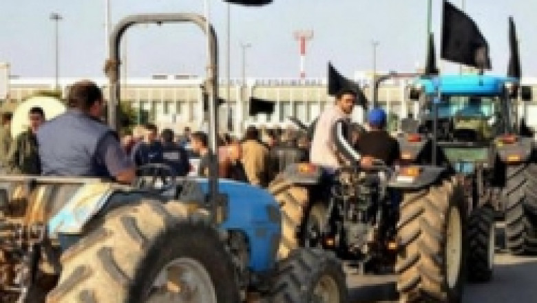 Протестът на гръцките фермери е образец за сплотеност в исканията им за подкрепа