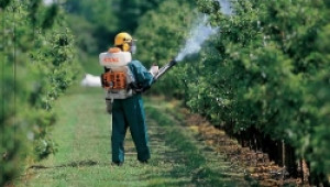 Влизат нови правила за работа с пестициди - Agri.bg