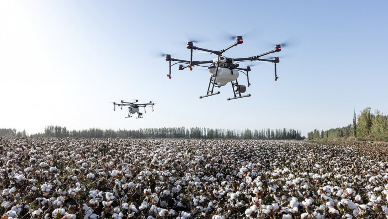 Как един дрон заменя 500 работници във фермата