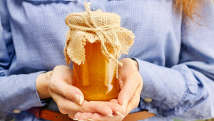 Българският мед влезе в големите търговски вериги