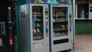 Вендинг-автомат за плодове и зеленчуци има вече и у нас - Снимка 2