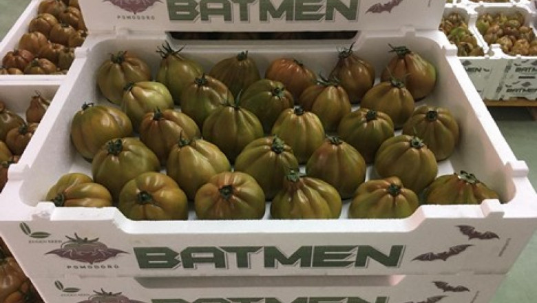 Батман и Супермен са хит сред производителите на домати