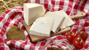 Индийско сирене по българска рецепта с успех на фермерските пазари - Снимка 1