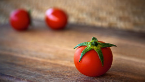 Сушата ще „надпише" хиляди тонове домати