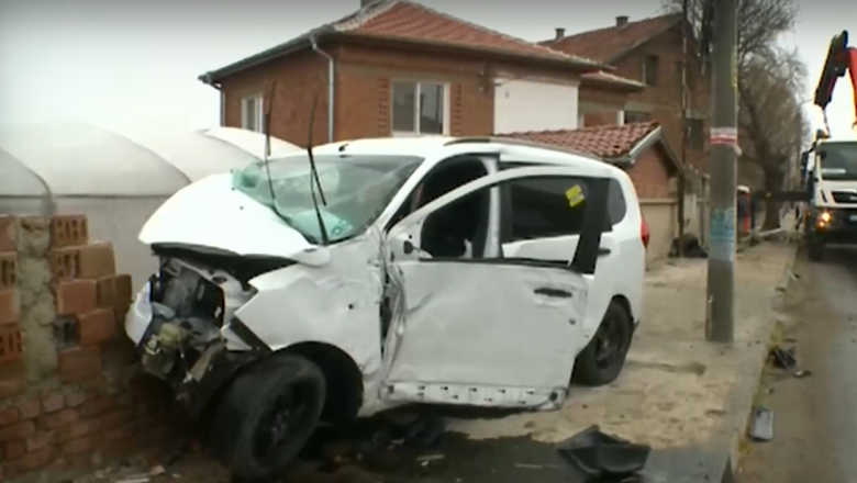 Дрогиран шофьор разби оранжерия на производител в Пловдивско