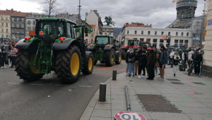 Френските фермери излязоха на протест - Снимка 2
