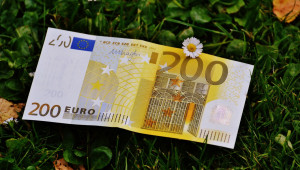 Наследници на ниви получават 3 300 евро обезщетение за забавена реституция