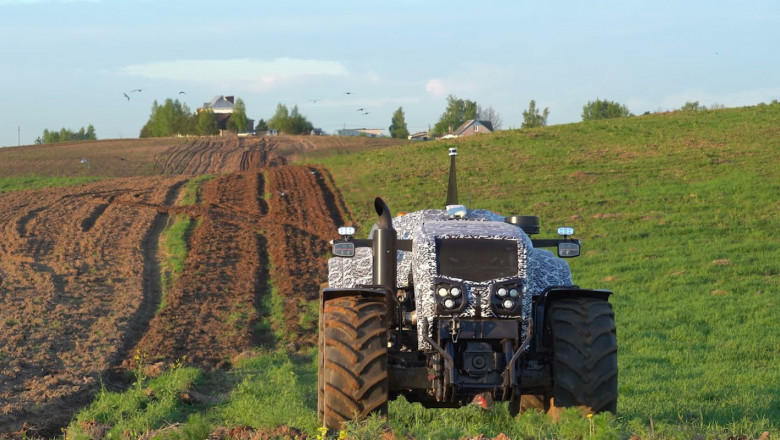 Първият автономен трактор Беларус