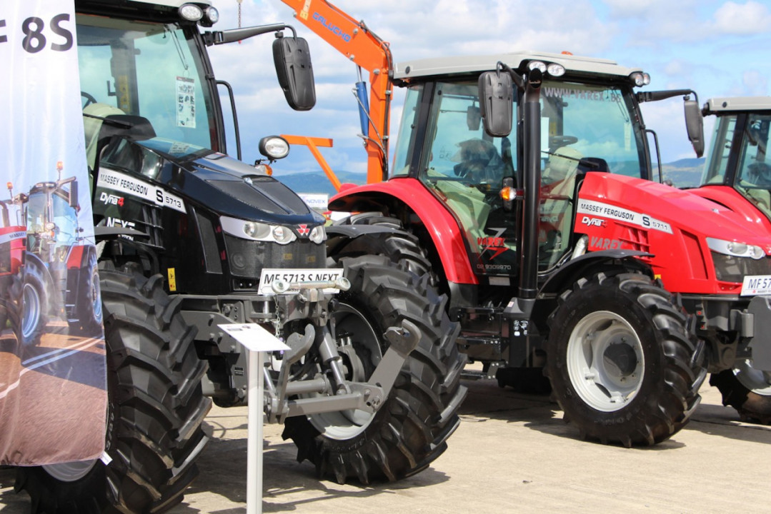 БАТА АГРО 2021: Първите продажби на новото поколение трактори MF 8S са вече факт