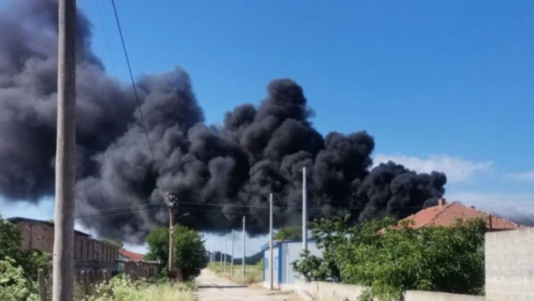 Взривове и пожар в земеделска кооперация в Бяла
