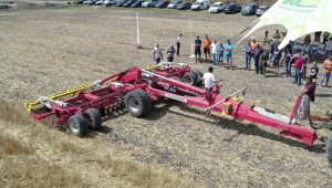 Летни дни на техниката: Машини, които карат почвата да заври - Снимка 3