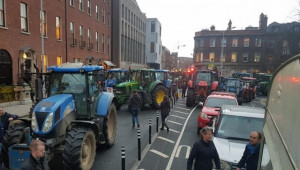 Животновъди протестират в Ирландия. Ще вадят тракторите