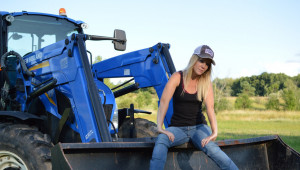 Дамите в селското стопанство: Фермер и YouTube звезда в едно - Снимка 1