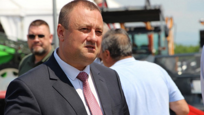 За първи път министър Иванов даде обяснения за бележките от ЕК