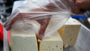 Статистика: Произвеждаме все по-малко бяло саламурено сирене и кашкавал