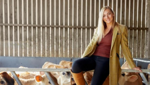 Дамите в селското стопанство: Най-сексапилната британска фермерка подлуди колегите си - Agri.bg