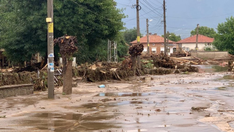 Пострадалите фермери от наводненията в района на Карлово могат да подават заявления за подпомагане