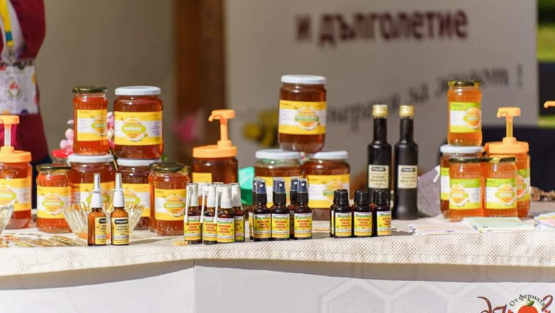 Пчелар: Имитиращите продукти и липсата на сдружаване са основни проблеми