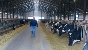 Как успешно се произвеждат мляко, биогаз и компост във кравеферма