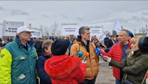Овощари и градинари блокираха кръговото на “Дунав мост”