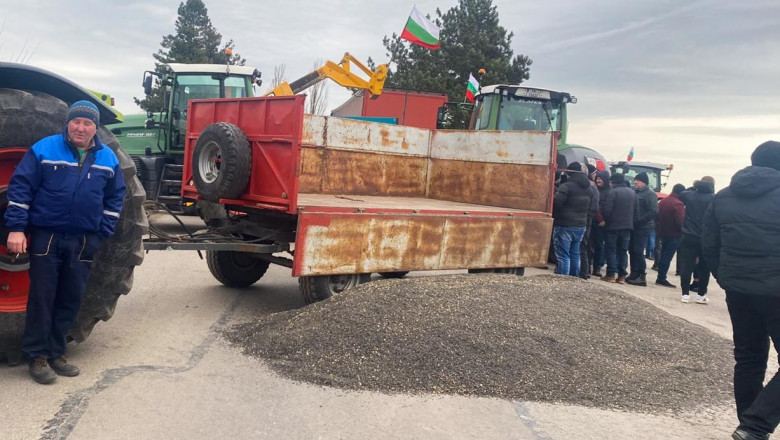 Зърнопроизводители излизат на протест със свои колеги от Румъния