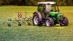 Румънските граничари задържаха крадени трактори - Agri.bg