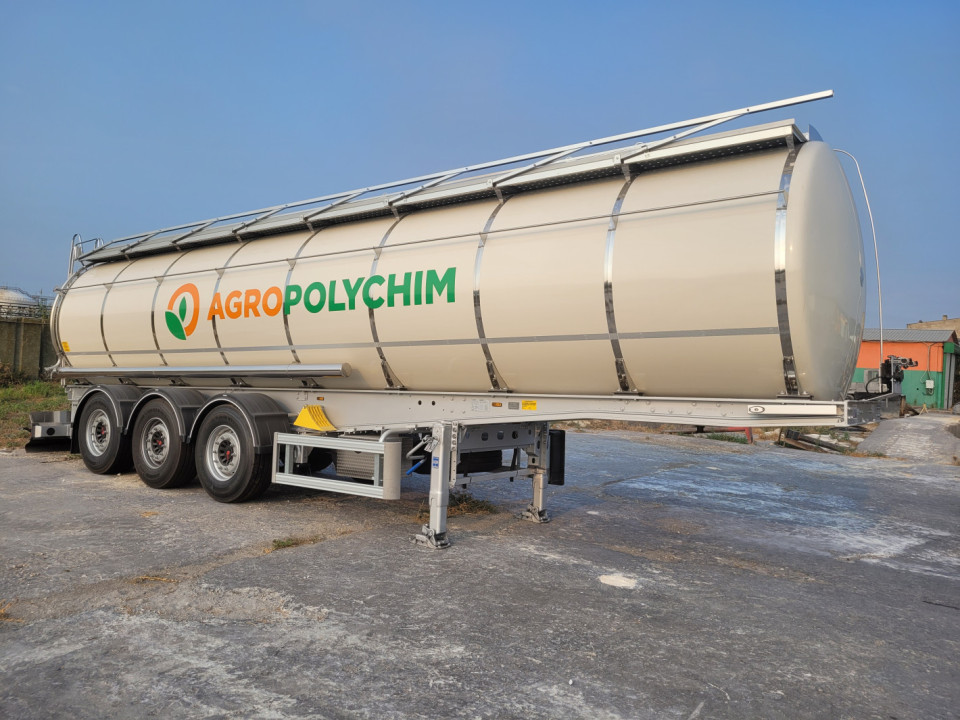 Нова инвестиция на Агрополихим осигурява доставки на течен азотен тор с европейско качество