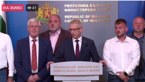 Премиерът Денков: Извинявам се на всички, които работят в земеделския сектор, че ги обидих, използвайки думата "терористи"