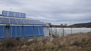 Ферма произвежда сама електрическата си енергия и напоява изцяло с дъждовна вода - Снимка 6
