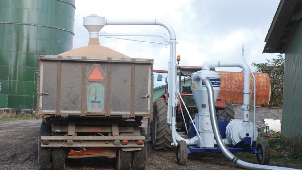 Датски машини за семепочистване и пневматично товарене на зърно Kongskilde