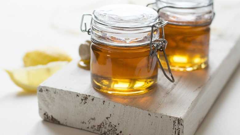ЕС с нови правила при етикетирането на мед и сухо мляко