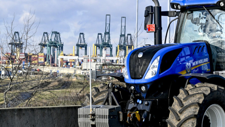 Пристанището на Антверпен е блокирано от протестиращи белгийски фермери