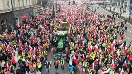 Заедно с 40 000 полски фермери, НАЗ и НОКА бяха на протест във Варшава - Agri.bg
