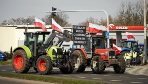 Полските фермери протестират на близо 600 места в цялата страна - Снимка 5